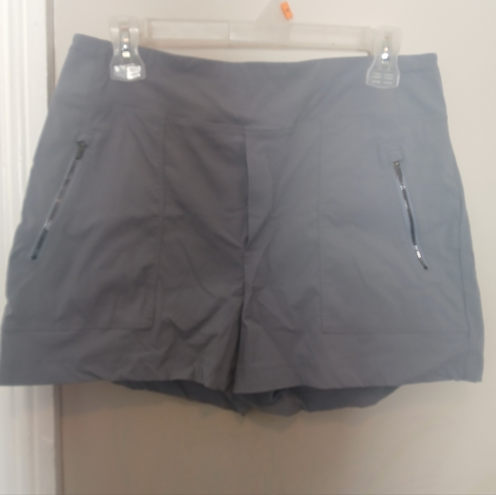 Athleta Gray Active Zip-Pocket Shorts